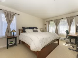 Photo #4: 21234827 Listing