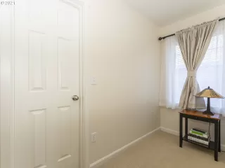 Photo #5: 21234827 Listing