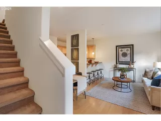 Photo #5: 21235326 Listing 