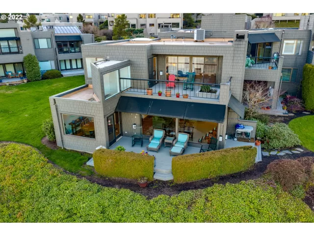 MLS: 21235343 Condo For Sale