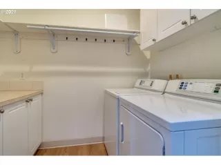 Photo #4: 21235795 Listing