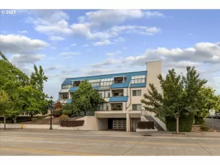 Photo #1: 21236278 Listing