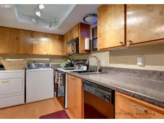 Photo #4: 21236484 Listing 