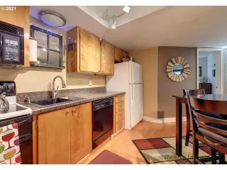 Photo #6: 21236484 Listing 
