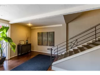 Photo #2: 21236970 Listing