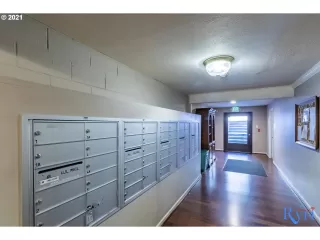 Photo #3: 21236970 Listing