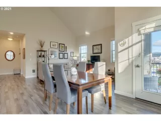 Photo #2: 21237945 Listing