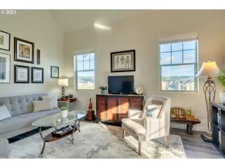 Photo #6: 21237945 Listing