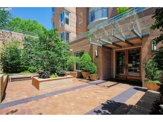 Photo #1: 21238341 Listing