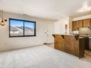 Photo #4: 21238629 Listing