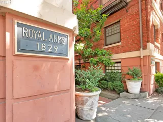 Photo #5: 21238637 Listing