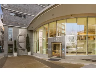 Photo #1: 21238857 Listing