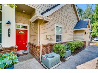 Photo #2: 21238918 Listing 