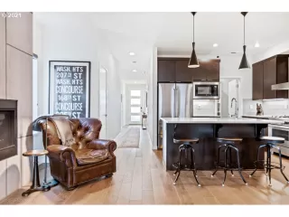 Photo #1: 21238988 Listing