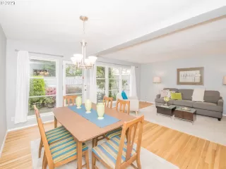 Photo #1: 21239427 Listing