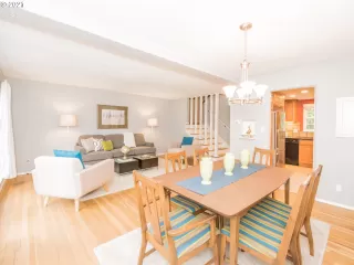 Photo #6: 21239427 Listing