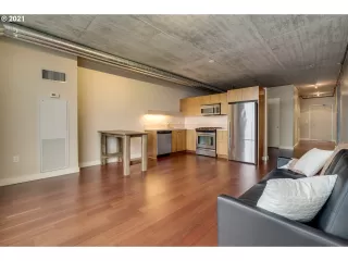 Photo #3: 21239526 Listing 