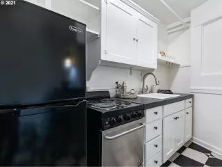 Photo #3: 21240100 Listing 