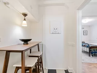 Photo #6: 21240100 Listing 