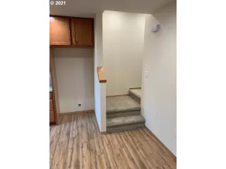 Photo #6: 21240483 Listing 