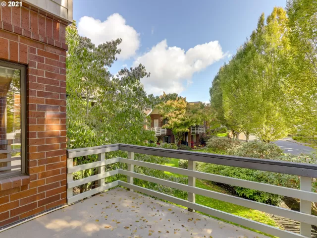 MLS: 21240994 Condo For Sale