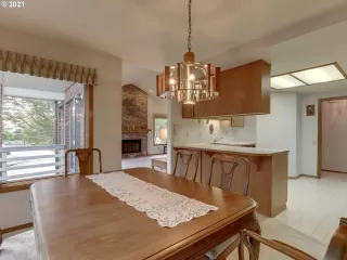 Photo #3: 21240994 Listing 