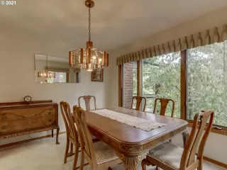 Photo #5: 21240994 Listing 