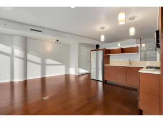 Photo #6: 21241555 Listing 