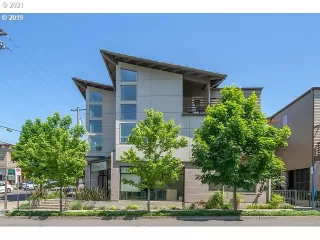 Photo #1: 21241694 Listing