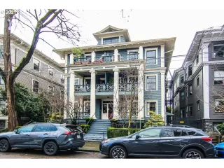 Photo #5: 21241713 Listing