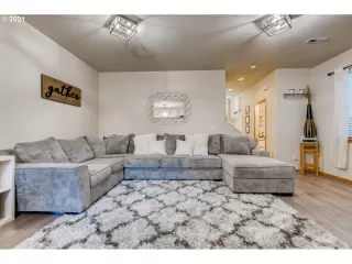 Photo #3: 21242500 Listing