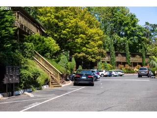 Photo #3: 21242596 Listing 