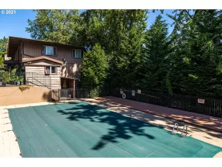 Photo #4: 21242596 Listing 