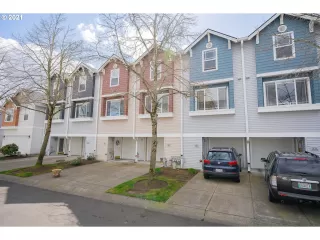 Photo #4: 21242814 Listing