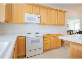 Photo #6: 21242814 Listing