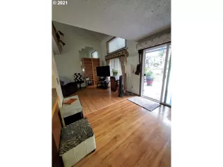 Photo #2: 21242821 Listing