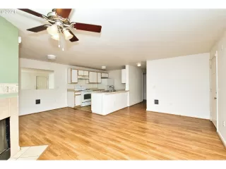 Photo #2: 21242980 Listing