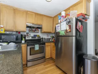 Photo #5: 21243323 Listing 