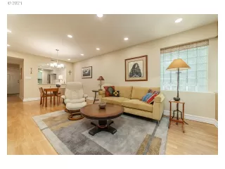 Photo #1: 21243327 Listing