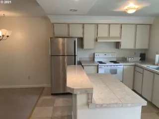 Photo #2: 21243458 Listing