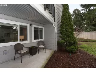 Photo #6: 21243471 Listing