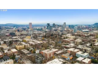 Photo #3: 212435545 Listing 