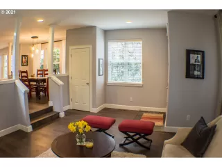 Photo #3: 21244607 Listing