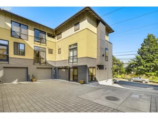 More Details about MLS # 21245017 : 5113 S CORBETT AVE I