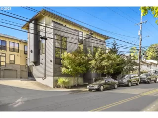 Photo #1: 21245017 Listing