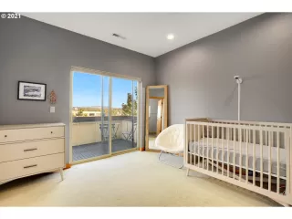 Photo #5: 21245017 Listing