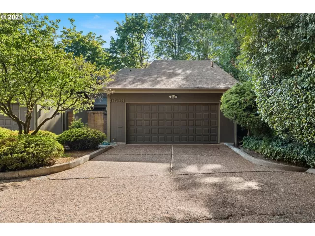 MLS: 21245867 Condo For Sale