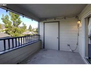 Photo #5: 21245925 Listing