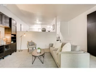 Photo #3: 21245928 Listing 