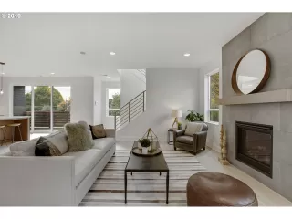 Photo #5: 21246189 Listing